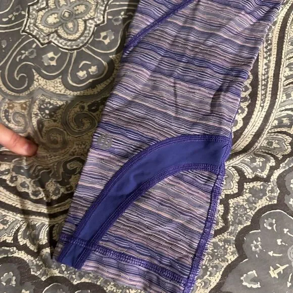 Lululemon Purple Crop Capri - Picture 8 of 11